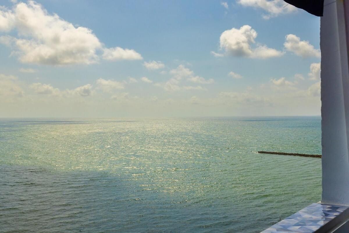 Balcony To The Horizon